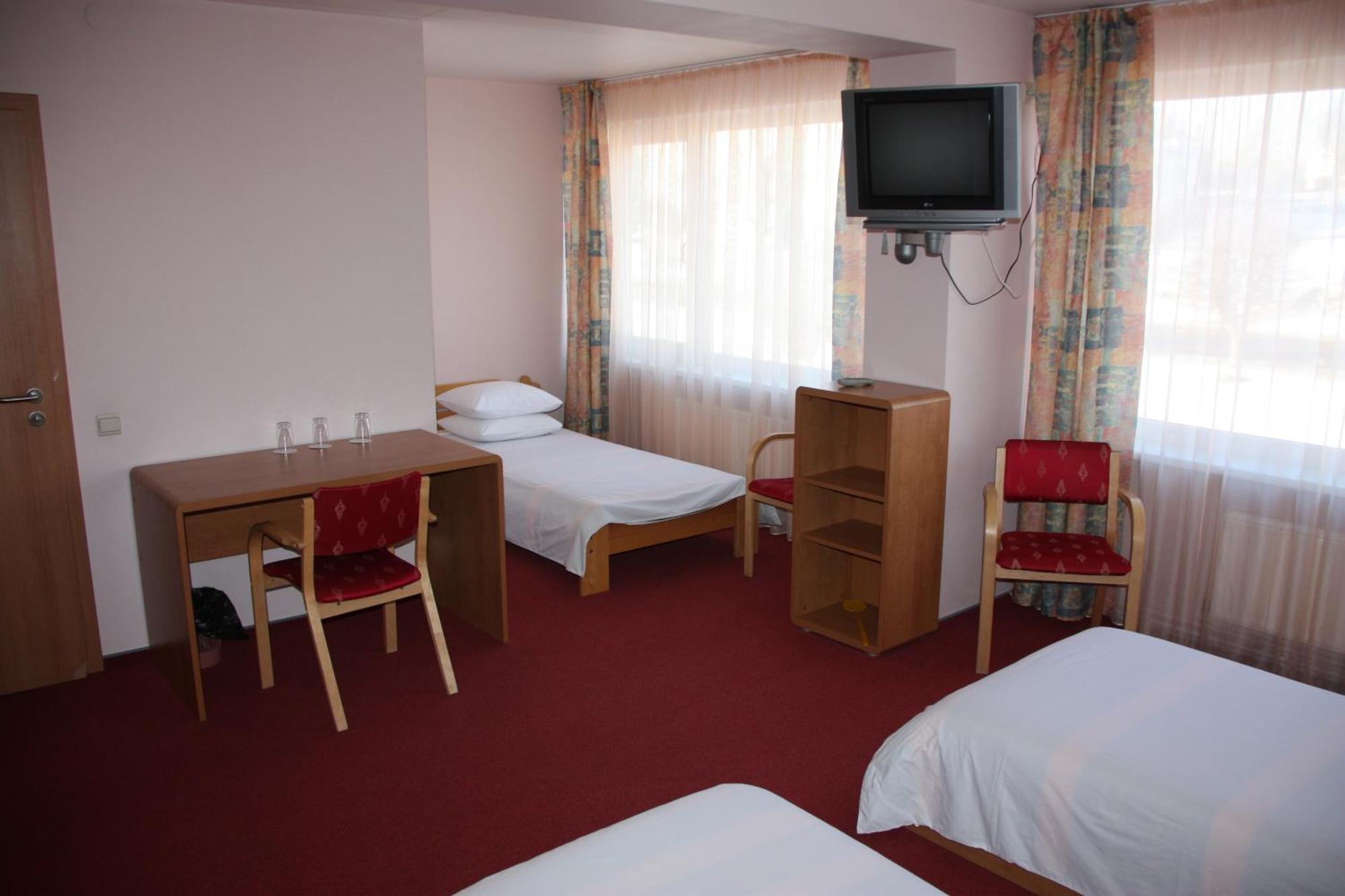 Hotel Мадона Стая снимка