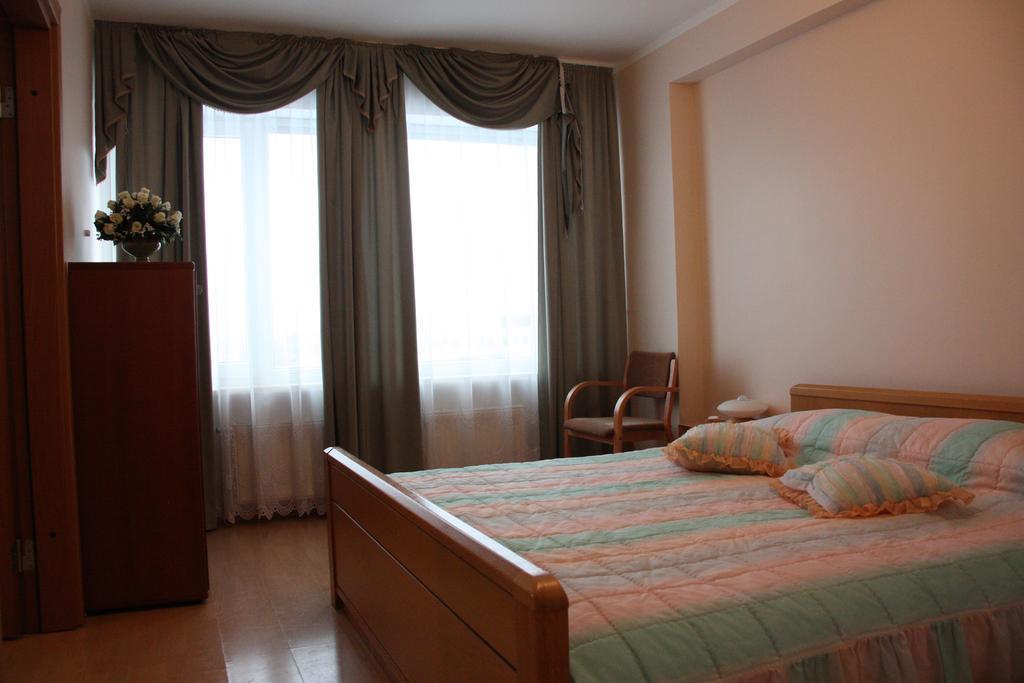 Hotel Мадона Екстериор снимка