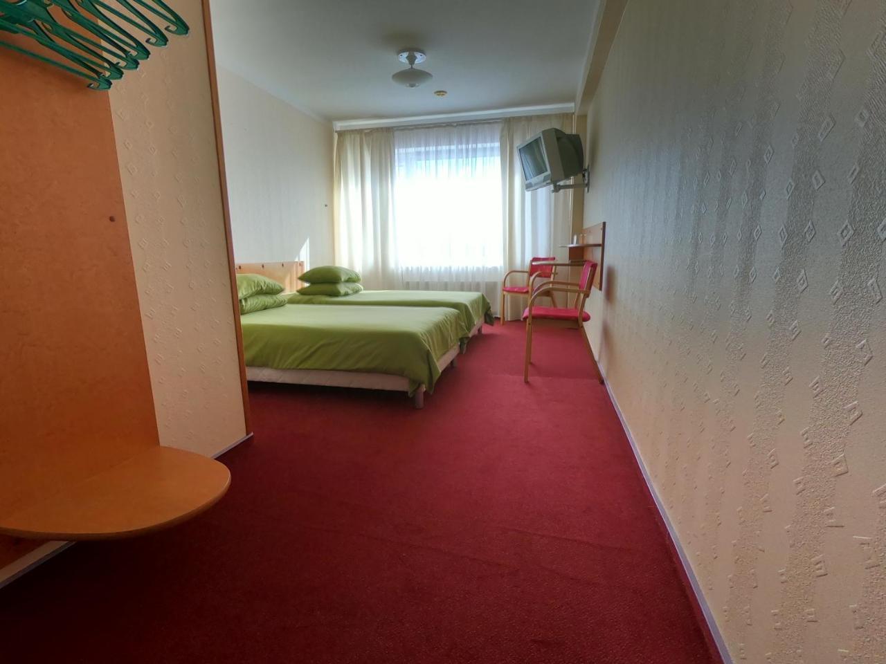 Hotel Мадона Екстериор снимка