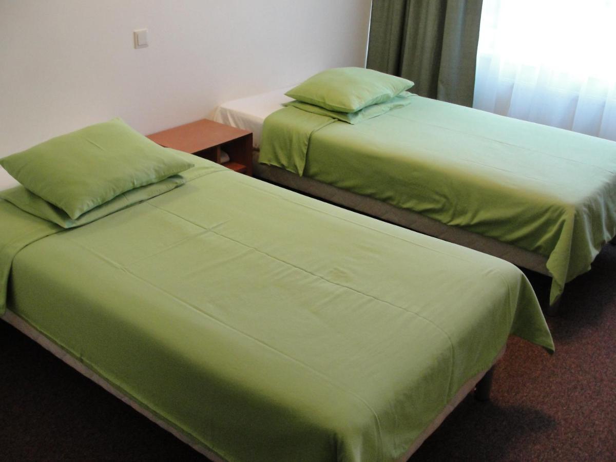 Hotel Мадона Екстериор снимка